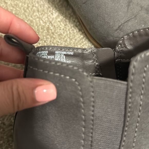 Booties! - Picture 4 of 4